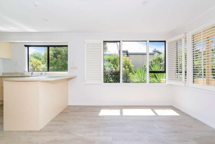 2/18 Killarney Street Takapuna_11