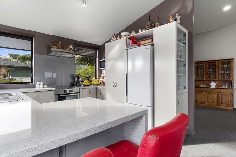 2 Astor Place Welcome Bay_13