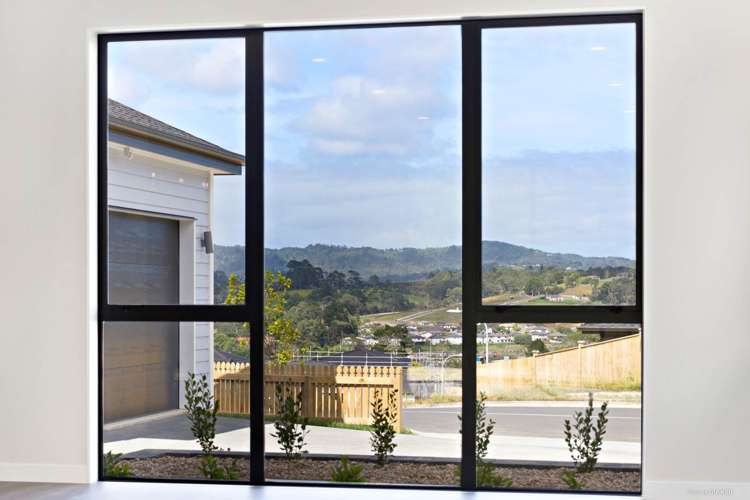 6 Tararua Street Massey_2