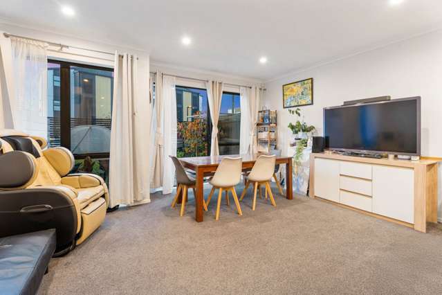 6 Shortfin Place Flat Bush_4