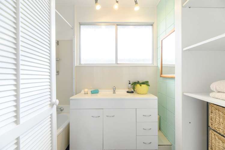 2/42 Bentley Avenue Glenfield_8