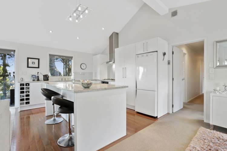 9 Tinopai Road Titirangi_15