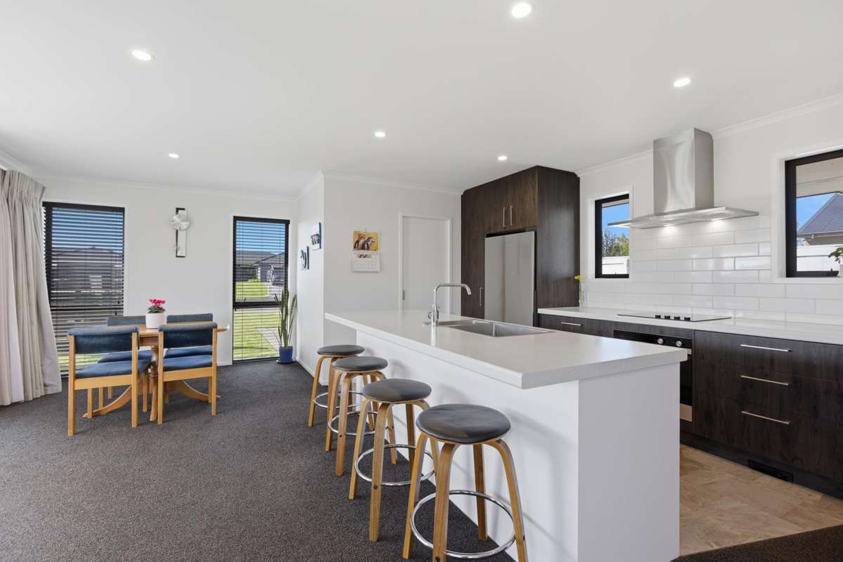 31 Honeyfield Drive_1