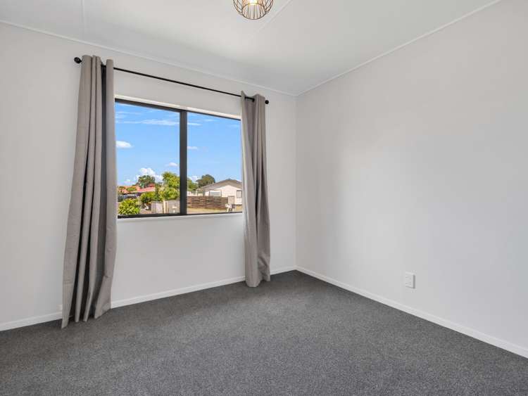 8a Kaimai Place Hairini_6