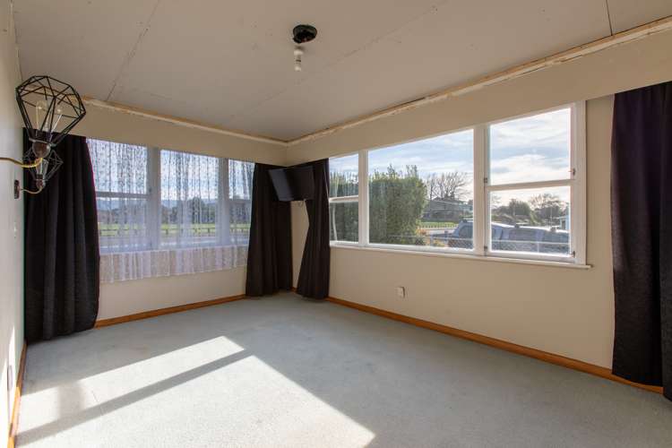 82 Guy Street Dannevirke_11