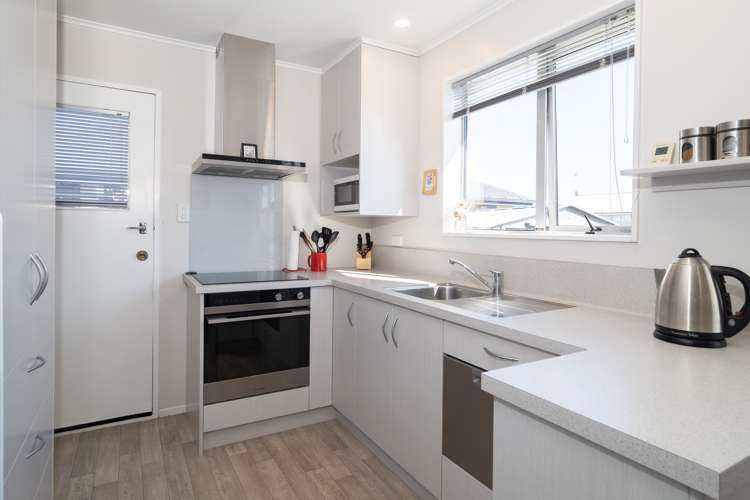 2/65 William Street Ashburton_8