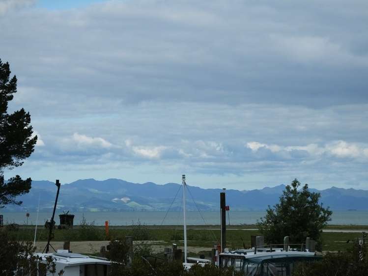 937 East Coast Road Kaiaua_15