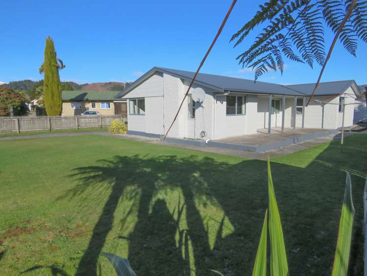 3 Conlon Street Reefton_6