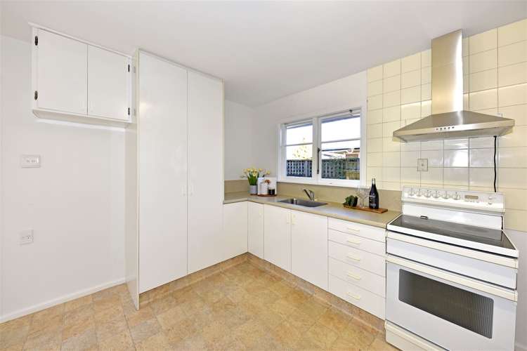 23 Trafford Street Harewood_11