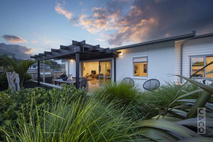 5 Mill Grove Riverhead_16