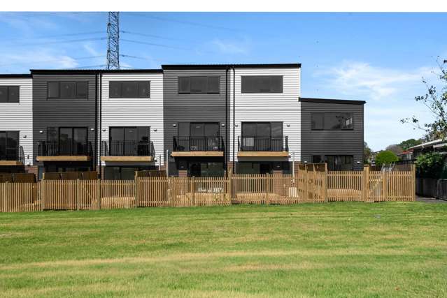 1/22 Cherry Tree Place Massey_1