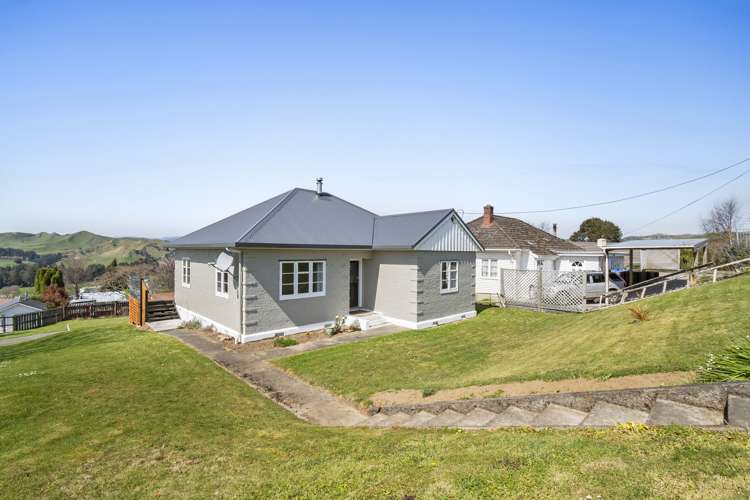 8 Lark Street Taihape and Surrounds_25
