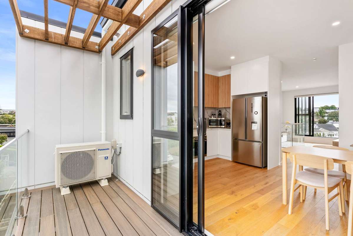 11/32 Karori Crescent_3