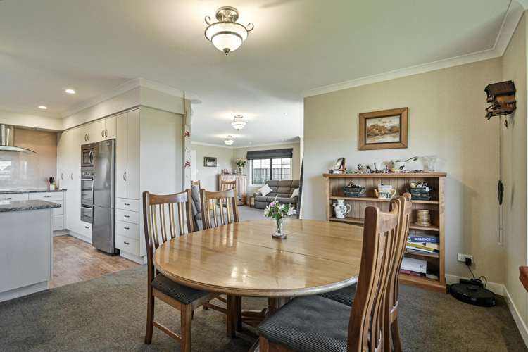 13 Raceview Close Raureka_7