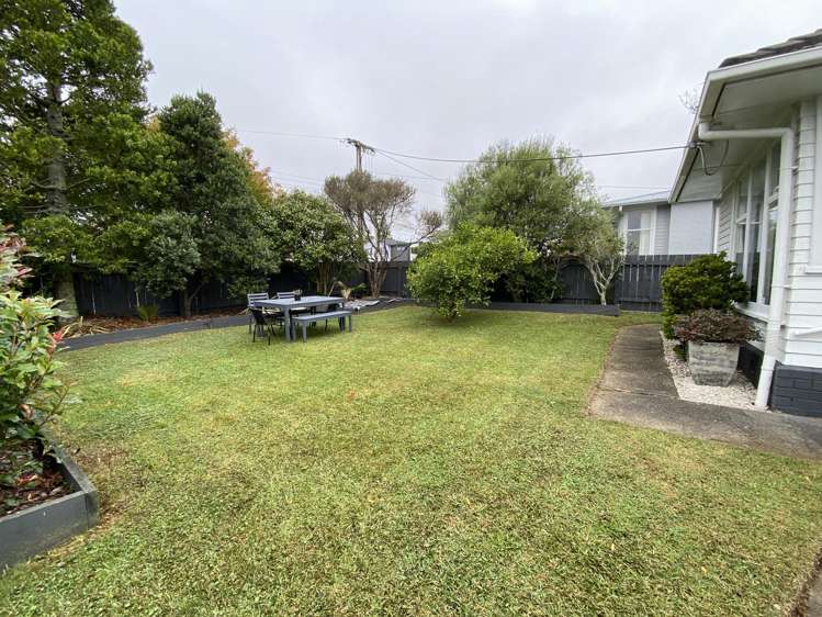 44 Flanshaw Road Te Atatu South_10