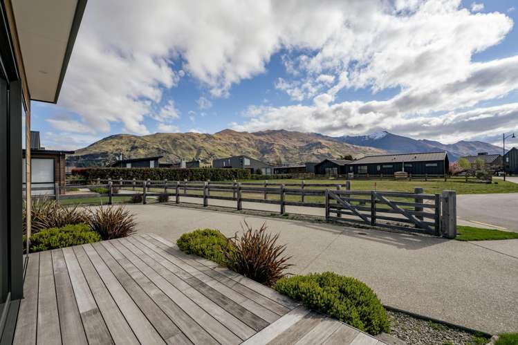 5 Wallace Place Wanaka_9