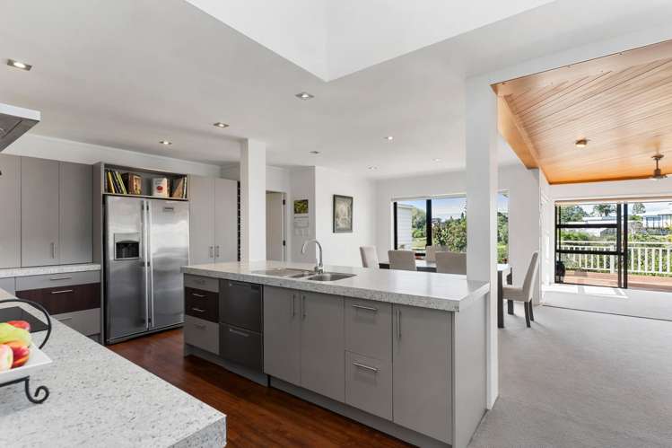 19 Davita Place Farm Cove_3