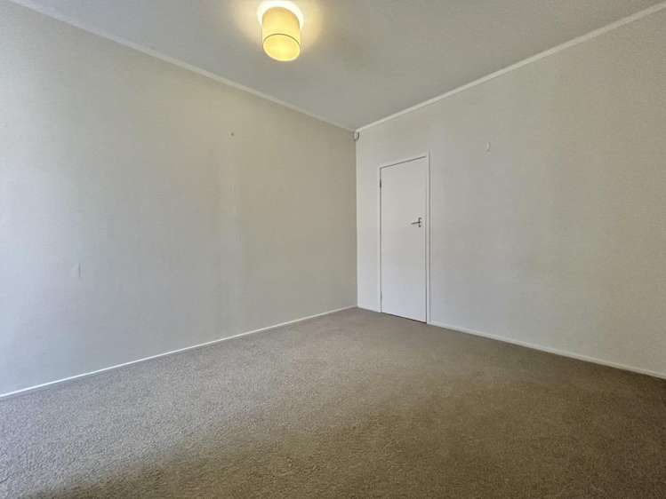 1/4 Inkerman Street 10051_8