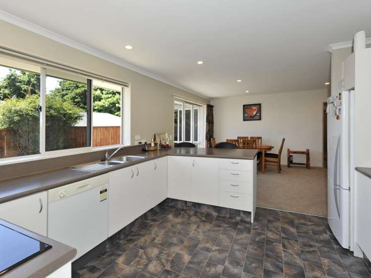 82 Fergusson Street Stoke_5