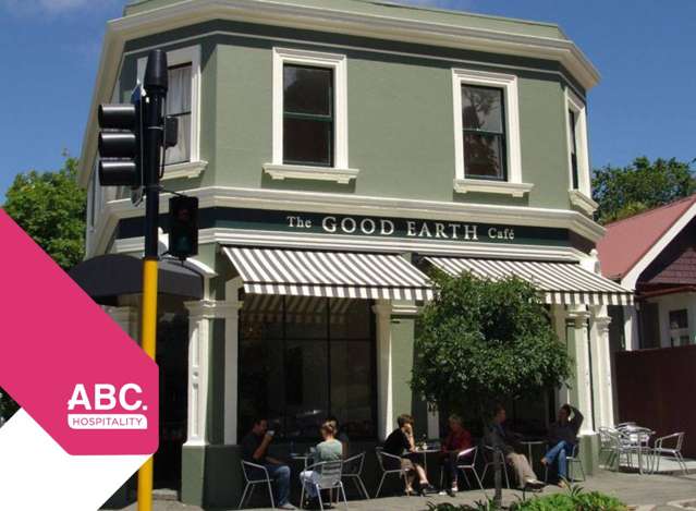 Café – Central City – Iconic Location