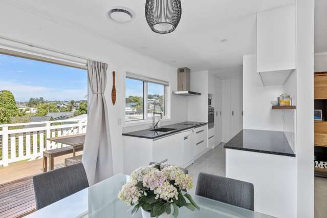 9 Amorino Drive Red Beach_2