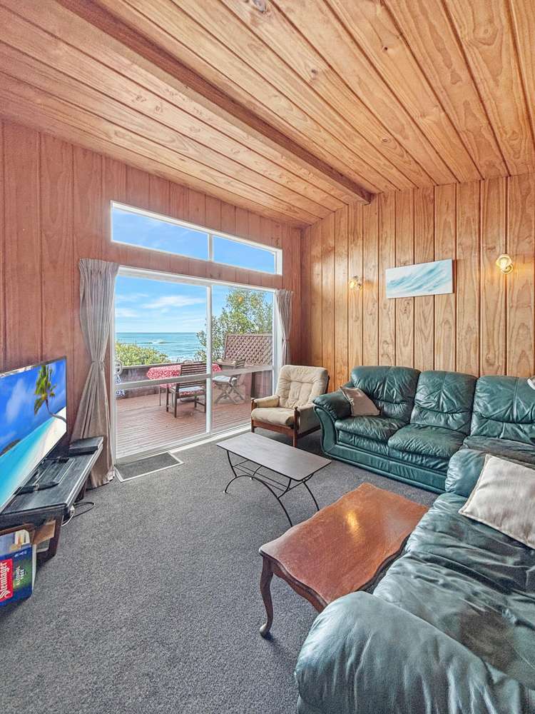 3 Lloyd George Road Wainui_11