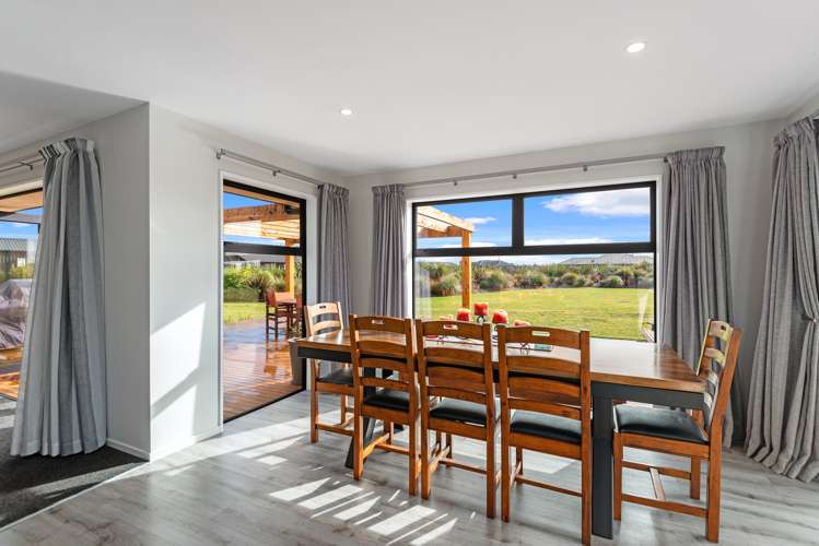 19 Landsborough Drive Darfield_4