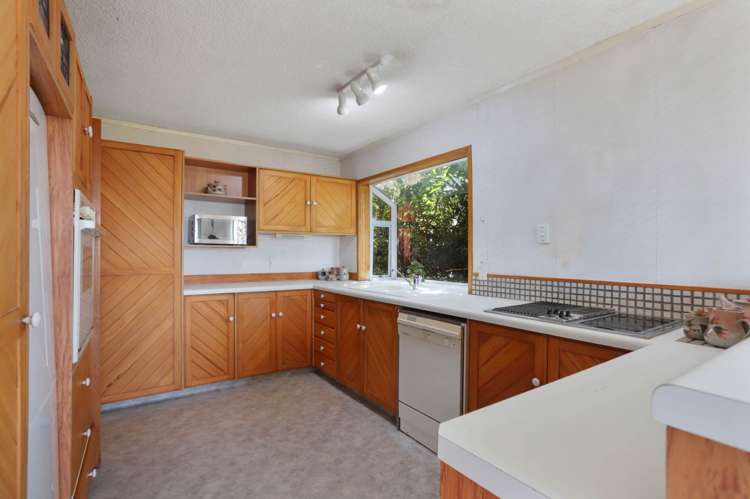 42 Rewarewa Road Te Atatu Peninsula_21