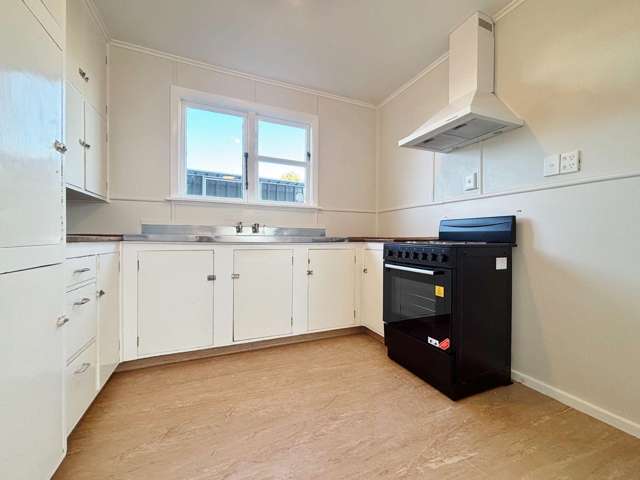 20 Bournemouth Cr Aranui_1