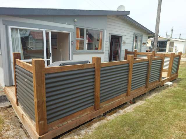 Escape to Tranquility: Your Cozy Retreat by the Waitaki River