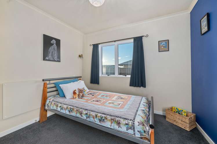 26 Newbourne Crescent Redwoodtown_10