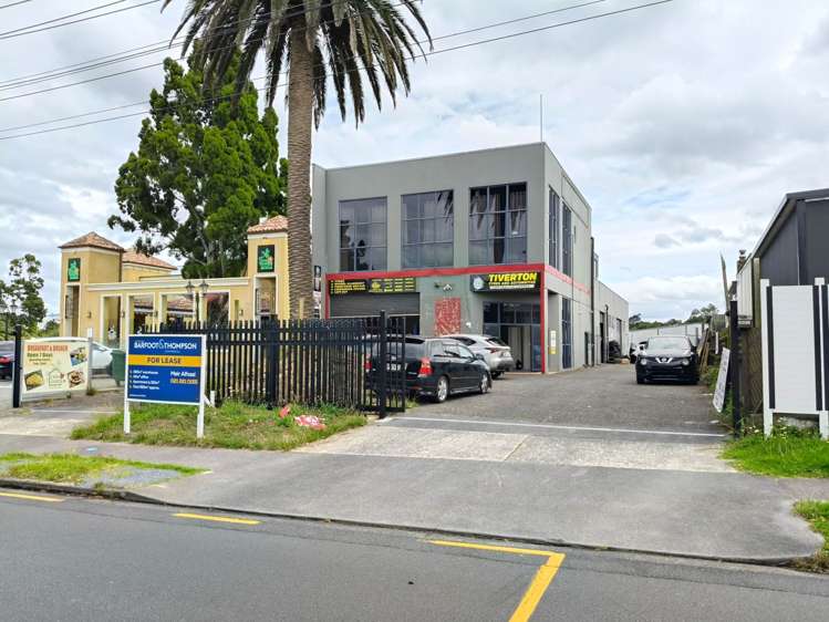 369 West Coast Road_0