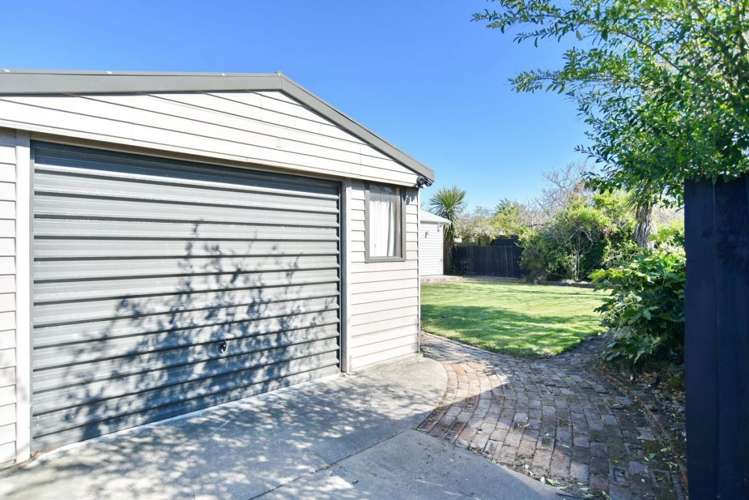 56a Achilles Street Burwood_20