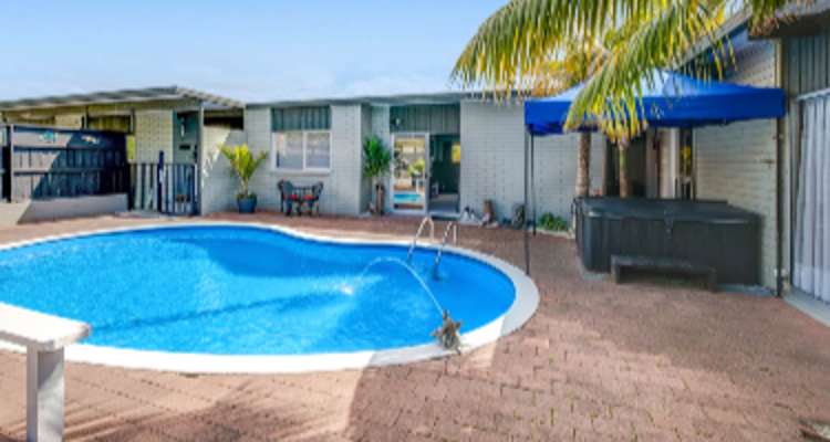 406 Whangaparaoa Road_0