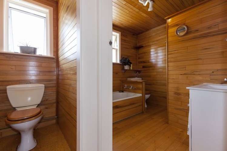 47 Menin Road Raumati South_5