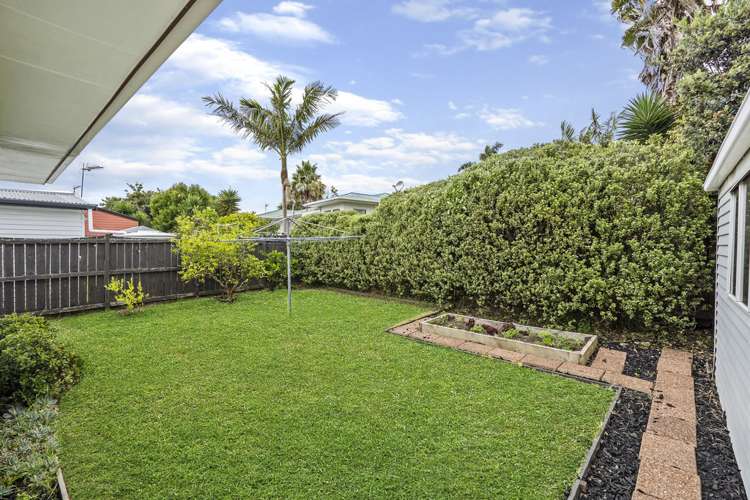 1/8 Vodanovich Road Te Atatu South_17