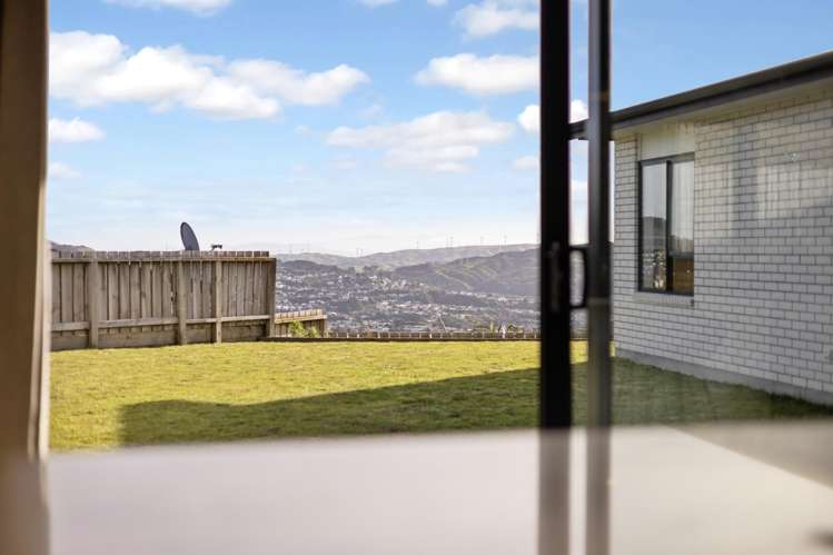 87 Cedarwood Street Woodridge_10