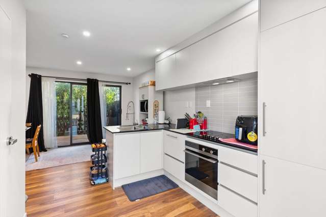 1/36 Kaipatiki Road Glenfield_2