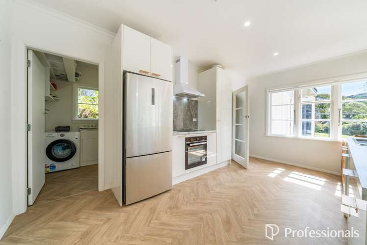 6 Te Whiti Grove Korokoro_4