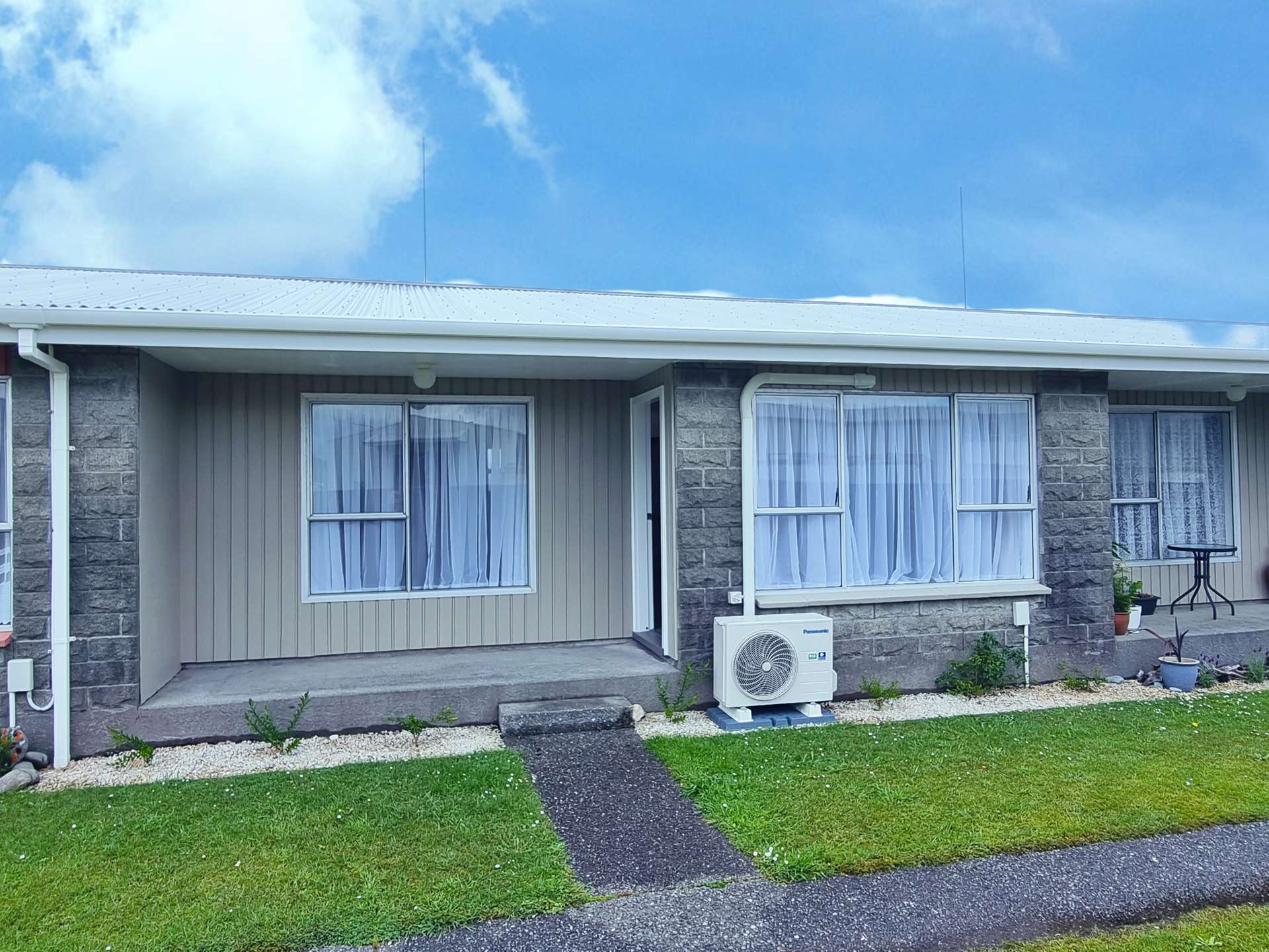 3/64 Tasman Street Greymouth_0