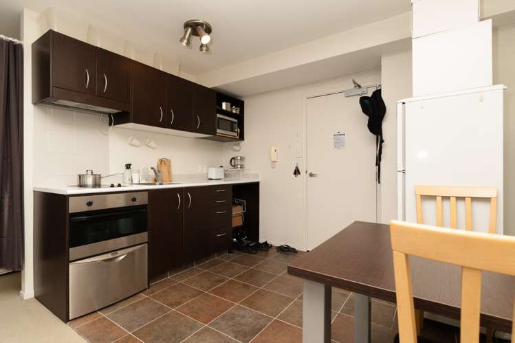 1306/1 Parliament Street 10015_3