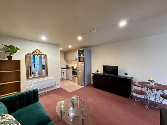 10J/76 Albert Street City Centre_2