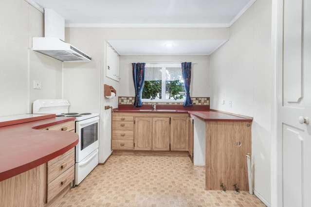 48 Southsea Crescent Silverdale_2