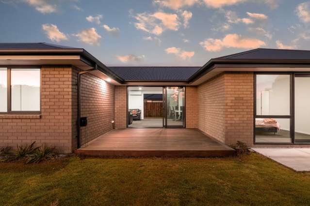 Sunny, Private and Spacious Family Home