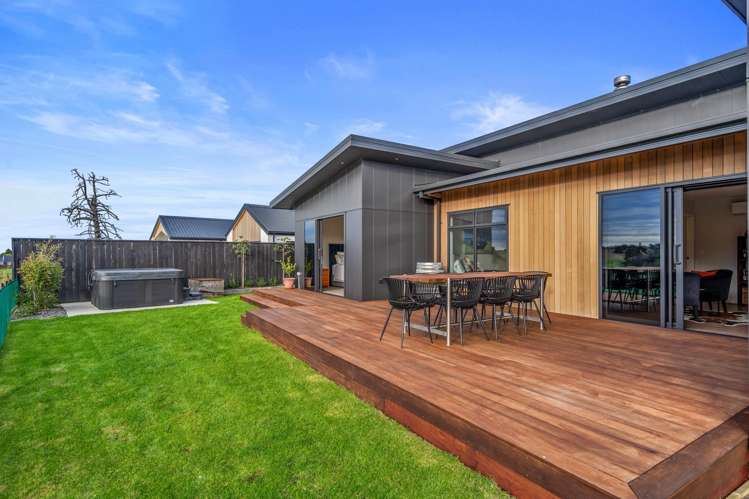 64 Les Wakefield Road_1