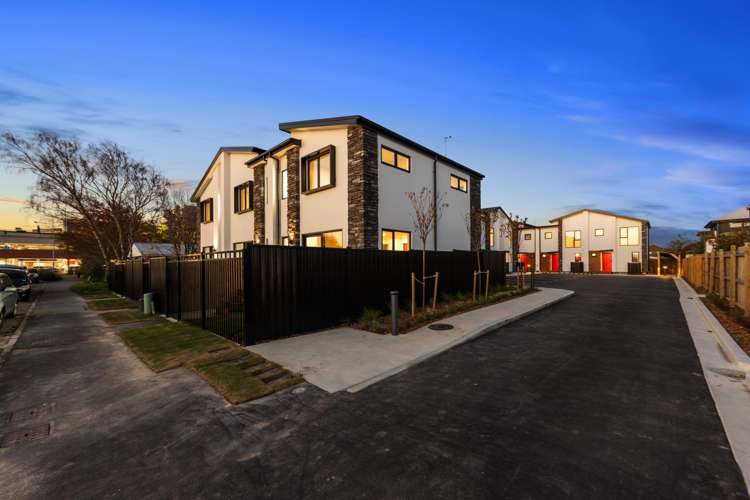 1/60 Division Street Riccarton_0