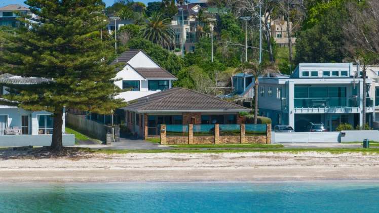 2a The Esplanade Castor Bay_0