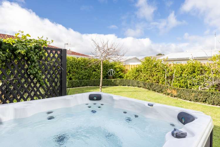 209 Sylvan Road Parkvale_12