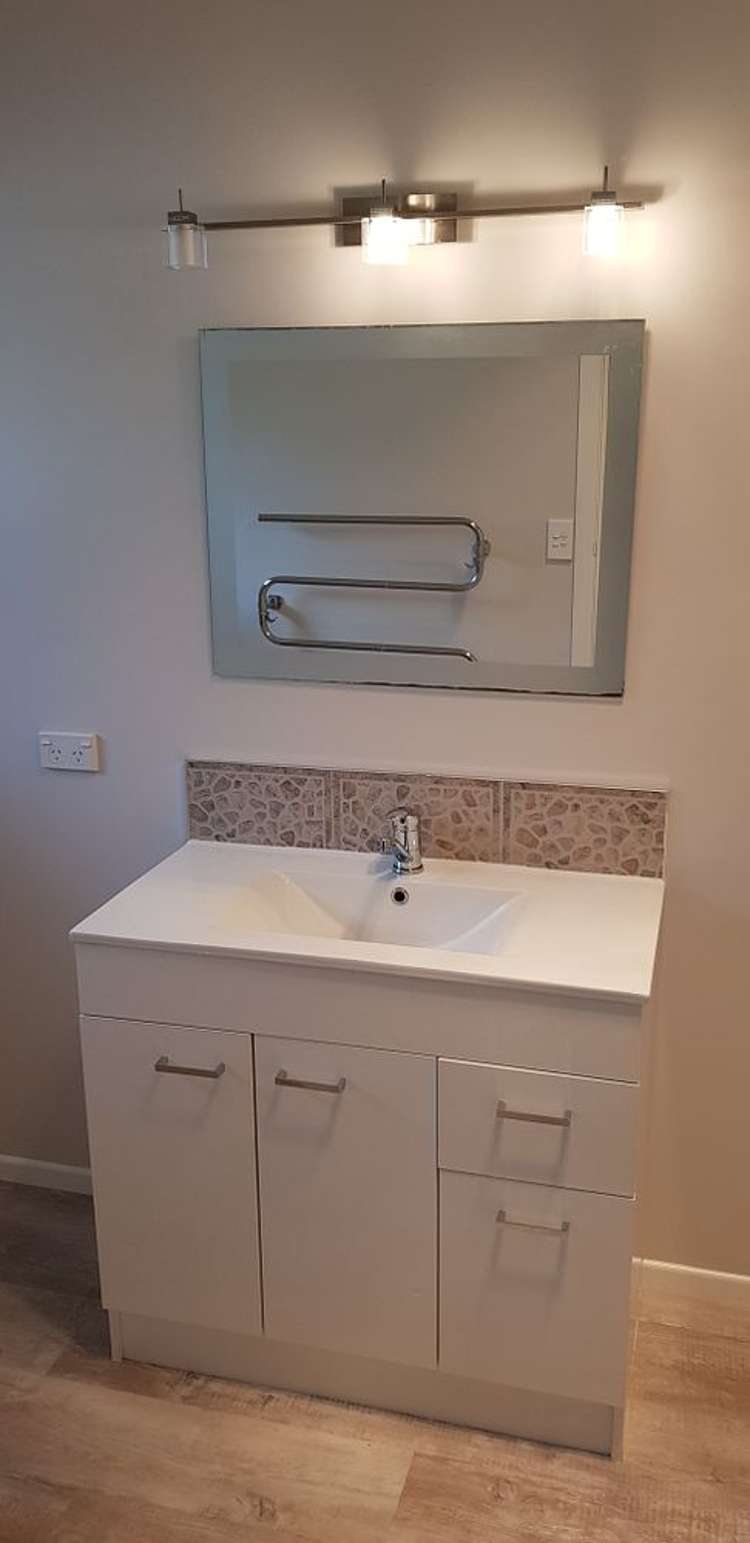 2/11 Leicester Street Stoke_11