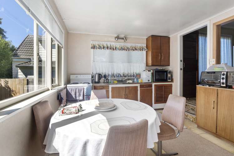 29 Hutchinson Avenue New Lynn_12